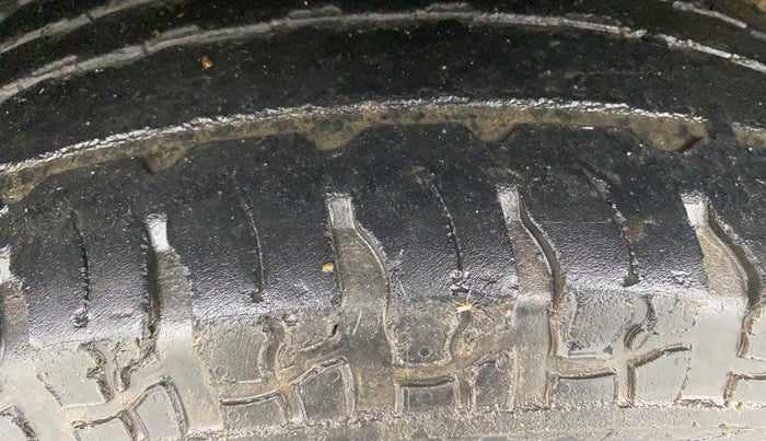 2021 Mahindra Thar LX PETROL HT 4WD AT, Petrol, Automatic, 55,472 km, Left Front Tyre Tread