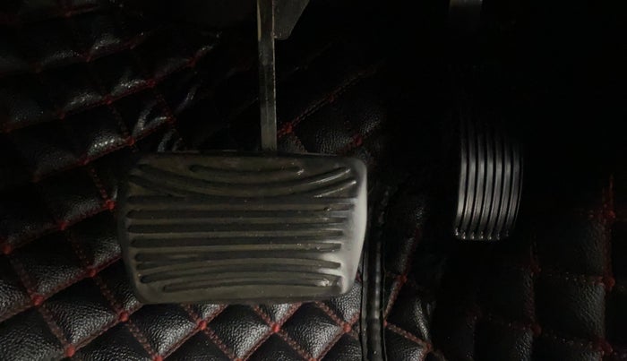 2021 Mahindra Thar LX PETROL HT 4WD AT, Petrol, Automatic, 55,472 km, Pedals