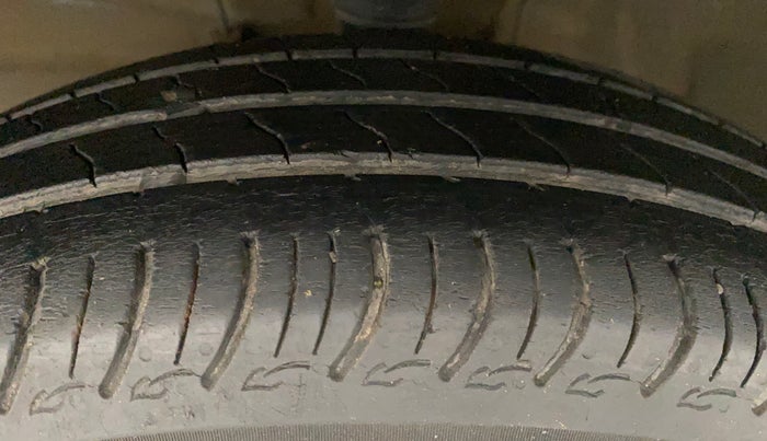 2019 Maruti S PRESSO VXI+, Petrol, Manual, 73,084 km, Left Front Tyre Tread