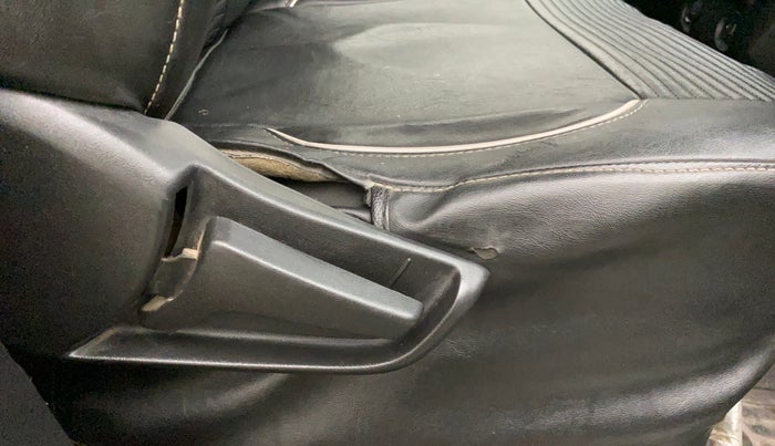 2019 Maruti S PRESSO VXI+, Petrol, Manual, 73,084 km, Driver Side Adjustment Panel