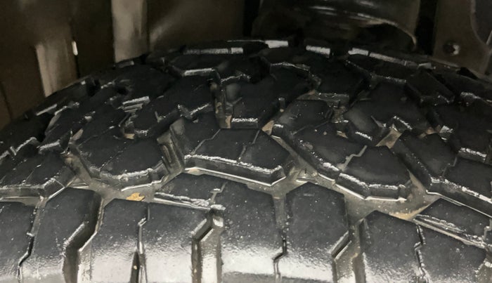 2021 Mahindra Thar LX PETROL HT 4WD AT, Petrol, Automatic, 60,999 km, Right Front Tyre Tread