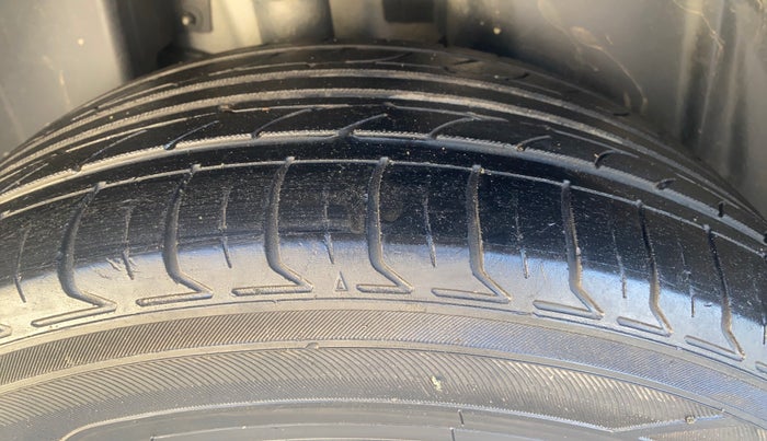 2018 Jeep Compass LIMITED 2.0 DIESEL, Diesel, Manual, 77,274 km, Right Rear Tyre Tread