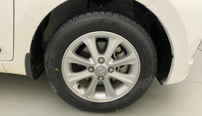 2015 Hyundai Grand i10 ASTA AT 1.2 KAPPA VTVT, Petrol, Automatic, 16,739 km, Right Front Wheel