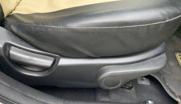 2015 Hyundai Grand i10 ASTA AT 1.2 KAPPA VTVT, Petrol, Automatic, 16,739 km, Driver Side Adjustment Panel