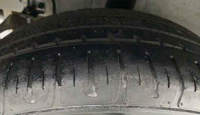 2015 Hyundai Grand i10 ASTA AT 1.2 KAPPA VTVT, Petrol, Automatic, 16,739 km, Right Rear Tyre Tread