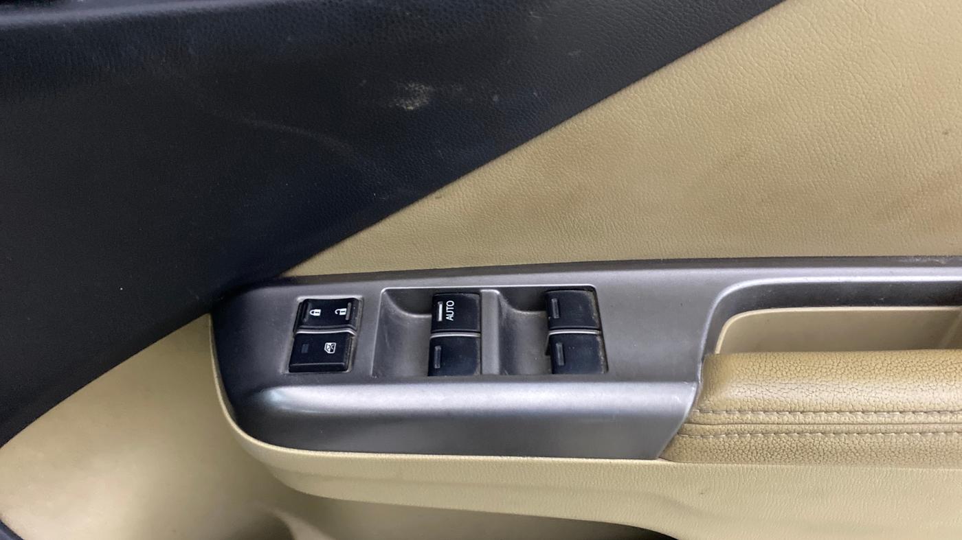 2014 Honda City 1.5L I-VTEC VX CVT, Petrol, Automatic, 73,616 km, Driver Side Door Panels Control