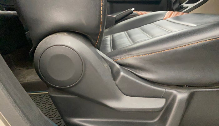 2019 Maruti New Wagon-R VXI 1.2, Petrol, Manual, 58,994 km, Driver Side Adjustment Panel