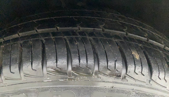 2015 Ford Ecosport TITANIUM 1.5L PETROL AT, Petrol, Automatic, 85,954 km, Right Rear Tyre Tread
