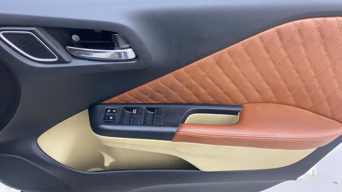 2018 Honda City 1.5L I-VTEC V MT, Petrol, Manual, 74,505 km, Driver Side Door Panels Control