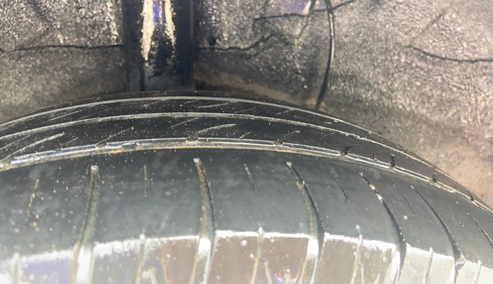 2015 Hyundai Grand i10 ASTA 1.2 KAPPA VTVT, Petrol, Manual, 95,382 km, Right Rear Tyre Tread