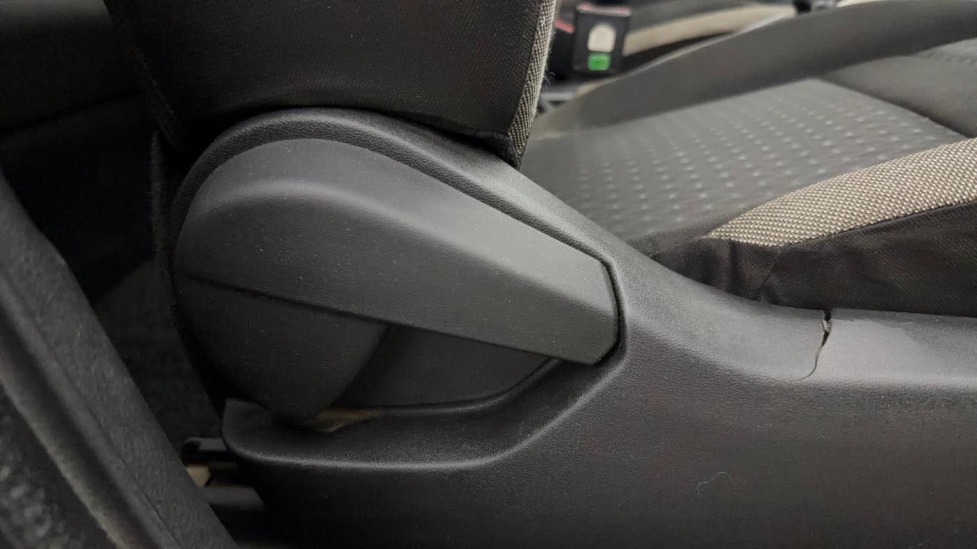 2023 Nissan MAGNITE XE, Petrol, Manual, 18,604 km, Driver Side Adjustment Panel