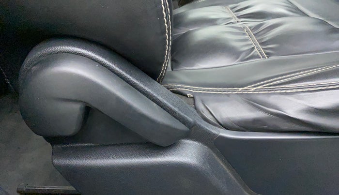 2018 Ford Ecosport TREND 1.5L DIESEL, Diesel, Manual, 1,10,049 km, Driver Side Adjustment Panel