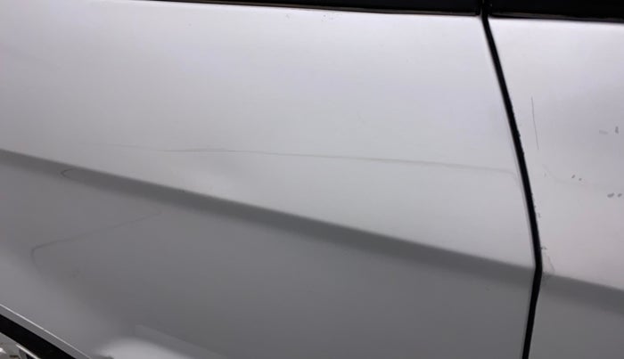 2018 Ford Ecosport TREND 1.5L DIESEL, Diesel, Manual, 1,10,049 km, Right rear door - Minor scratches
