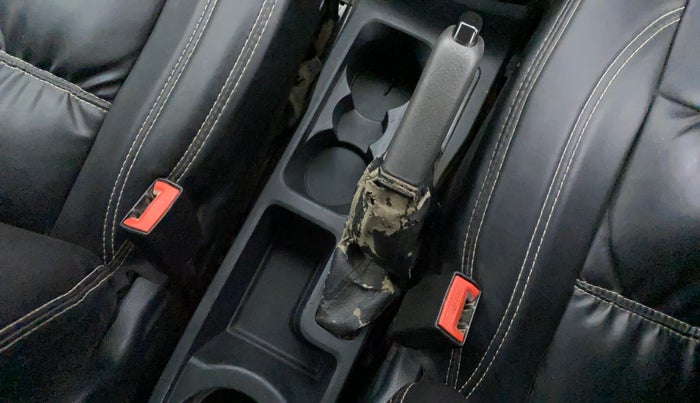 2018 Ford Ecosport TREND 1.5L DIESEL, Diesel, Manual, 1,10,049 km, Gear lever - Hand brake lever cover torn