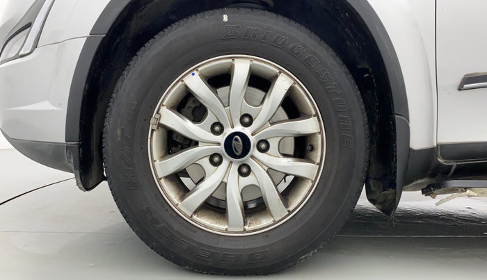 2019 Mahindra XUV500 W9 AT, Diesel, Automatic, 55,603 km, Left Front Wheel