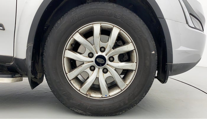2019 Mahindra XUV500 W9 AT, Diesel, Automatic, 55,603 km, Right Front Wheel