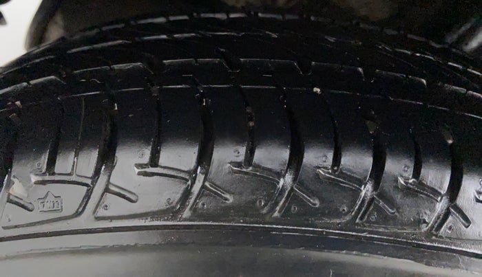 2017 Maruti Celerio VXI CNG D, CNG, Manual, 72,573 km, Right Rear Tyre Tread