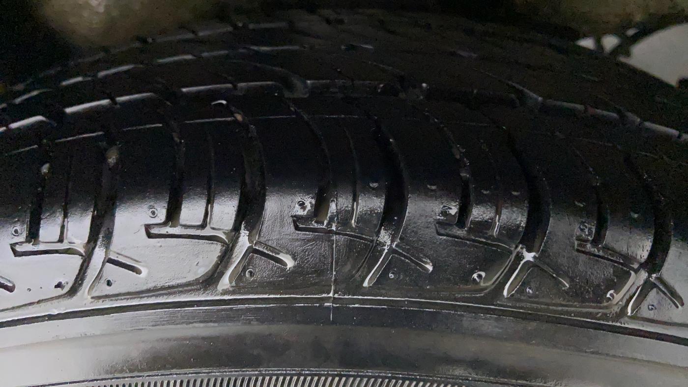 2017 Maruti Celerio VXI CNG D, CNG, Manual, 72,573 km, Left Front Tyre Tread