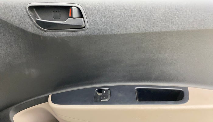 2018 Hyundai Grand i10 ERA 1.2 KAPPA VTVT, Petrol, Manual, 27,490 km, Driver Side Door Panels Control