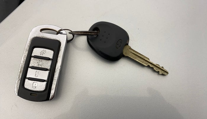 2018 Hyundai Grand i10 ERA 1.2 KAPPA VTVT, Petrol, Manual, 27,490 km, Key Close Up