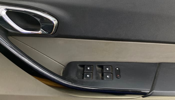 2016 Tata Tiago XZ PETROL, CNG, Manual, 95,697 km, Driver Side Door Panels Control