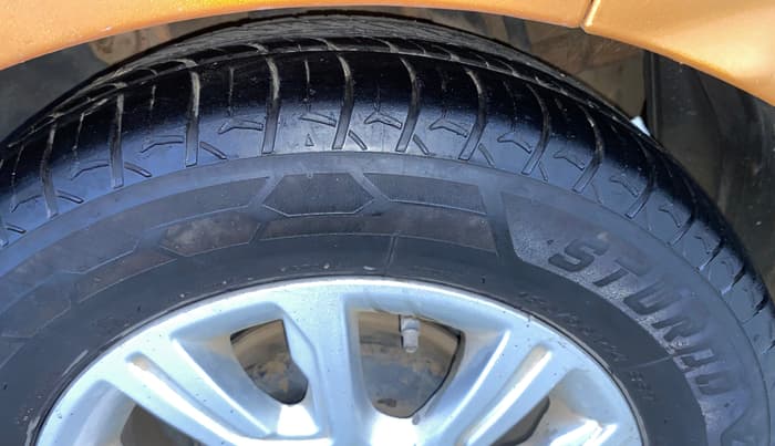 2016 Tata Tiago XZ PETROL, CNG, Manual, 95,697 km, Left Rear Tyre Tread