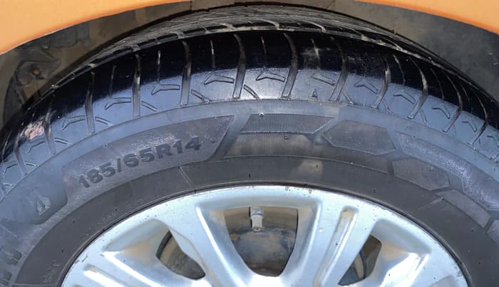 2016 Tata Tiago XZ PETROL, CNG, Manual, 95,697 km, Right Rear Tyre Tread