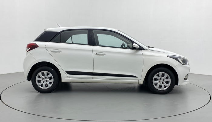 2015 Hyundai Elite i20 SPORTZ 1.4, Diesel, Manual, 64,601 km, Right Side View
