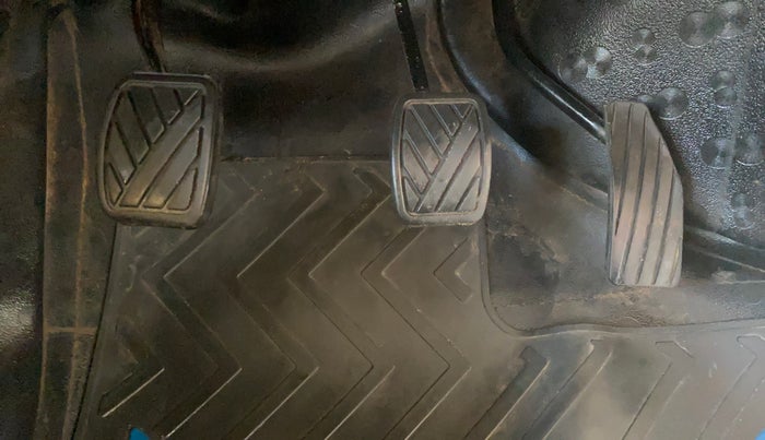 2015 Maruti Wagon R 1.0 LXI CNG, CNG, Manual, 63,864 km, Pedals