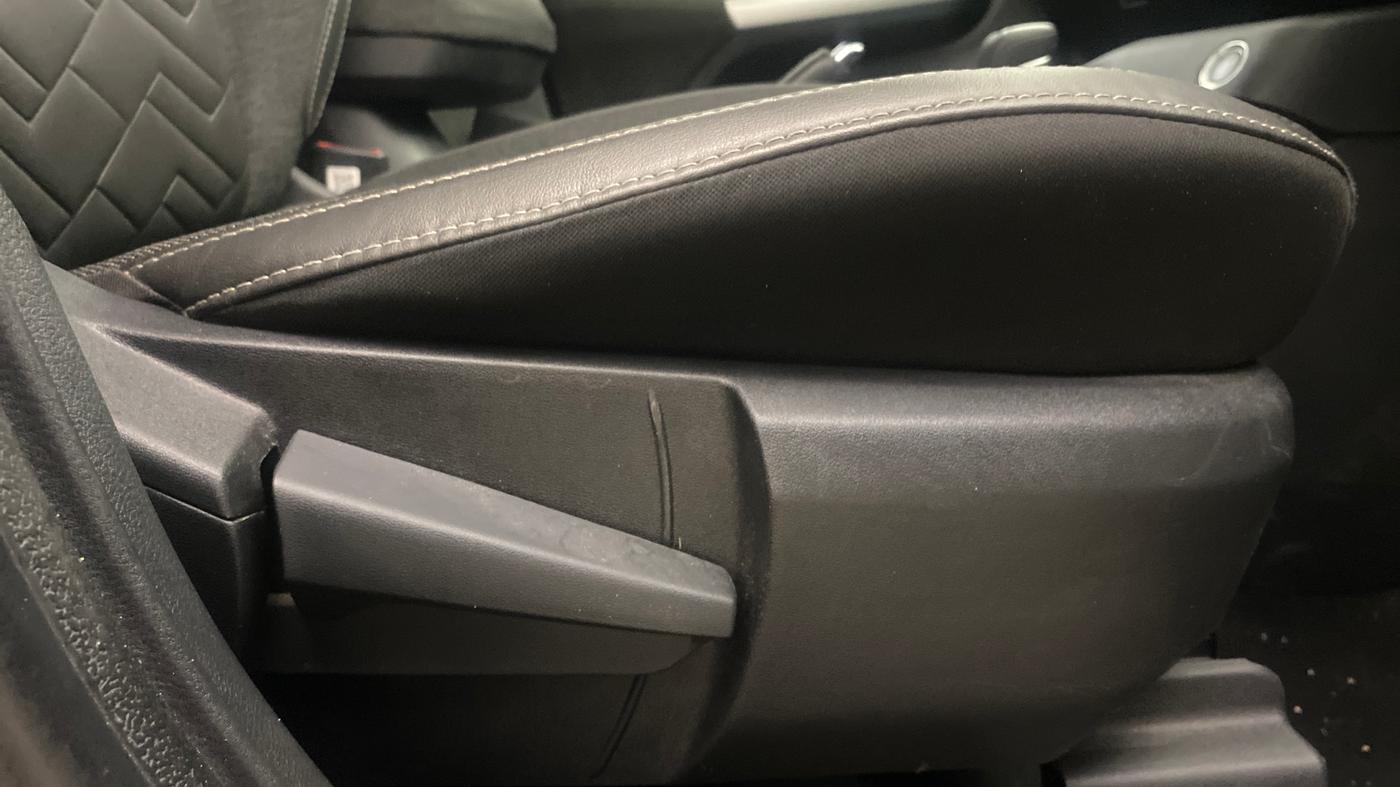 2022 Nissan MAGNITE XV PREMIUM TURBO CVT, Petrol, Automatic, 31,294 km, Driver Side Adjustment Panel