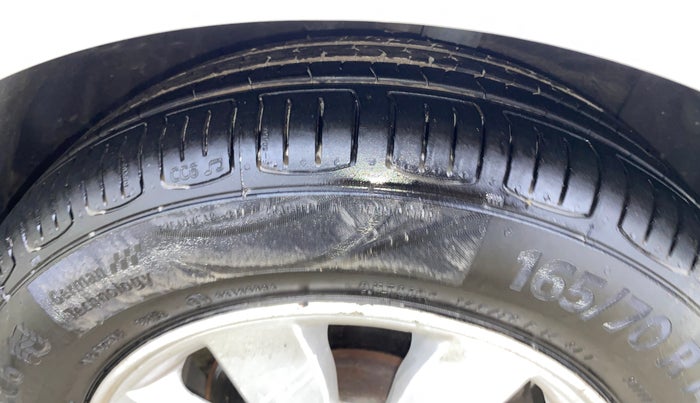 2015 Hyundai Xcent S (O) 1.2, Petrol, Manual, 64,455 km, Right Front Tyre Tread