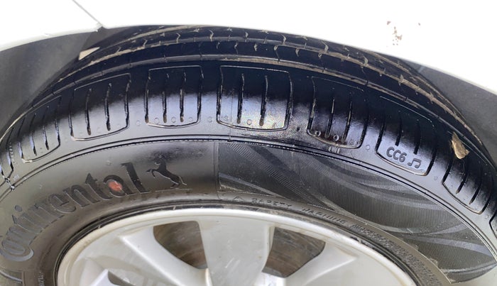 2015 Hyundai Xcent S (O) 1.2, Petrol, Manual, 64,455 km, Right Rear Tyre Tread