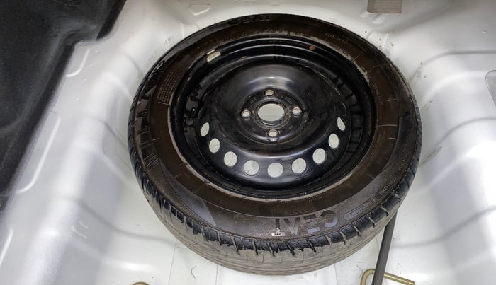 2015 Hyundai Xcent S (O) 1.2, Petrol, Manual, 64,455 km, Spare Tyre