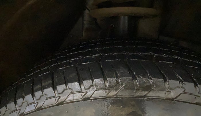 2019 Mahindra XUV500 W7 AT, Diesel, Automatic, 60,037 km, Right Front Tyre Tread