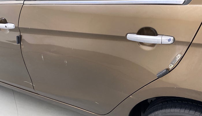 2016 Maruti Ciaz ZDI+ SHVS, Diesel, Manual, 82,681 km, Rear left door - Slight discoloration