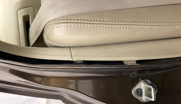 2016 Maruti Ciaz ZDI+ SHVS, Diesel, Manual, 82,681 km, Right C pillar - Pillar damaged/repaired