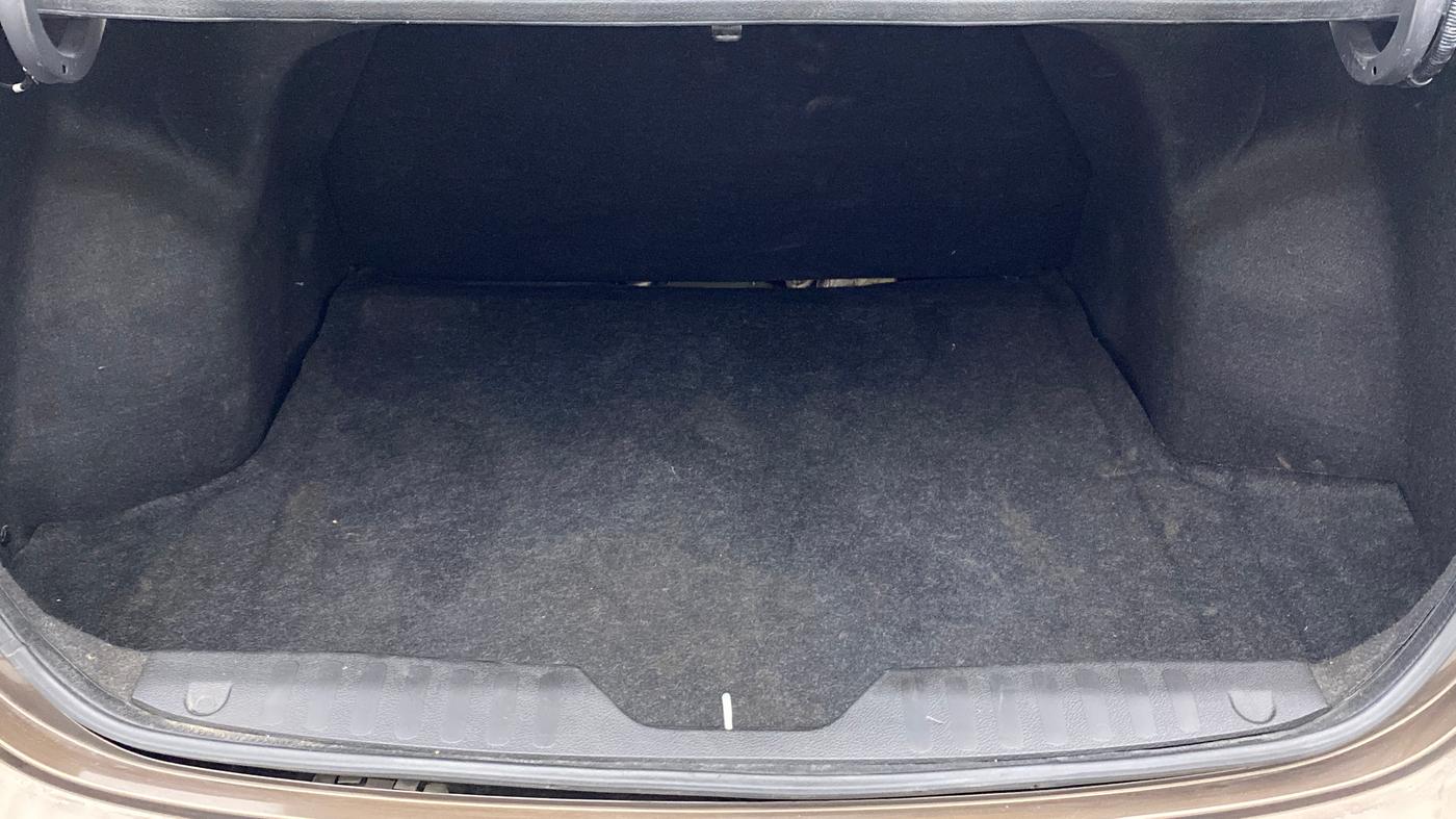 2016 Maruti Ciaz ZDI+ SHVS, Diesel, Manual, 82,681 km, Boot Inside