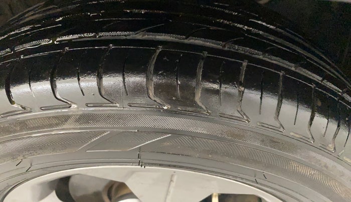 2020 KIA SELTOS HTK PLUS 1.5, Petrol, Manual, 77,663 km, Right Front Tyre Tread