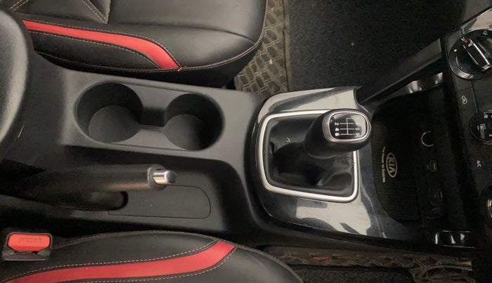 2020 KIA SELTOS HTK PLUS 1.5, Petrol, Manual, 77,663 km, Gear Lever