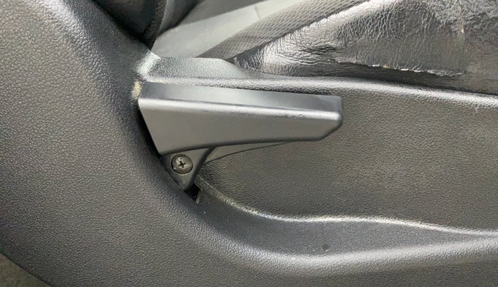 2016 Tata Tiago XM PETROL, Petrol, Manual, 70,026 km, Driver Side Adjustment Panel