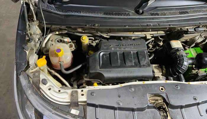 2017 Mahindra KUV 100 NXT K2 P 6 STR, Petrol, Manual, 38,530 km, Engine View - Right