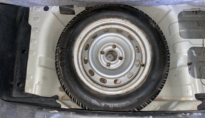 2017 Mahindra KUV 100 NXT K2 P 6 STR, Petrol, Manual, 38,530 km, Spare Tyre