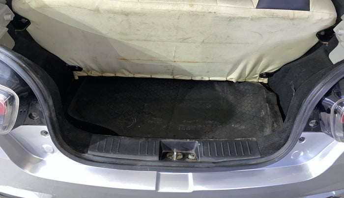 2017 Mahindra KUV 100 NXT K2 P 6 STR, Petrol, Manual, 38,530 km, Boot Inside