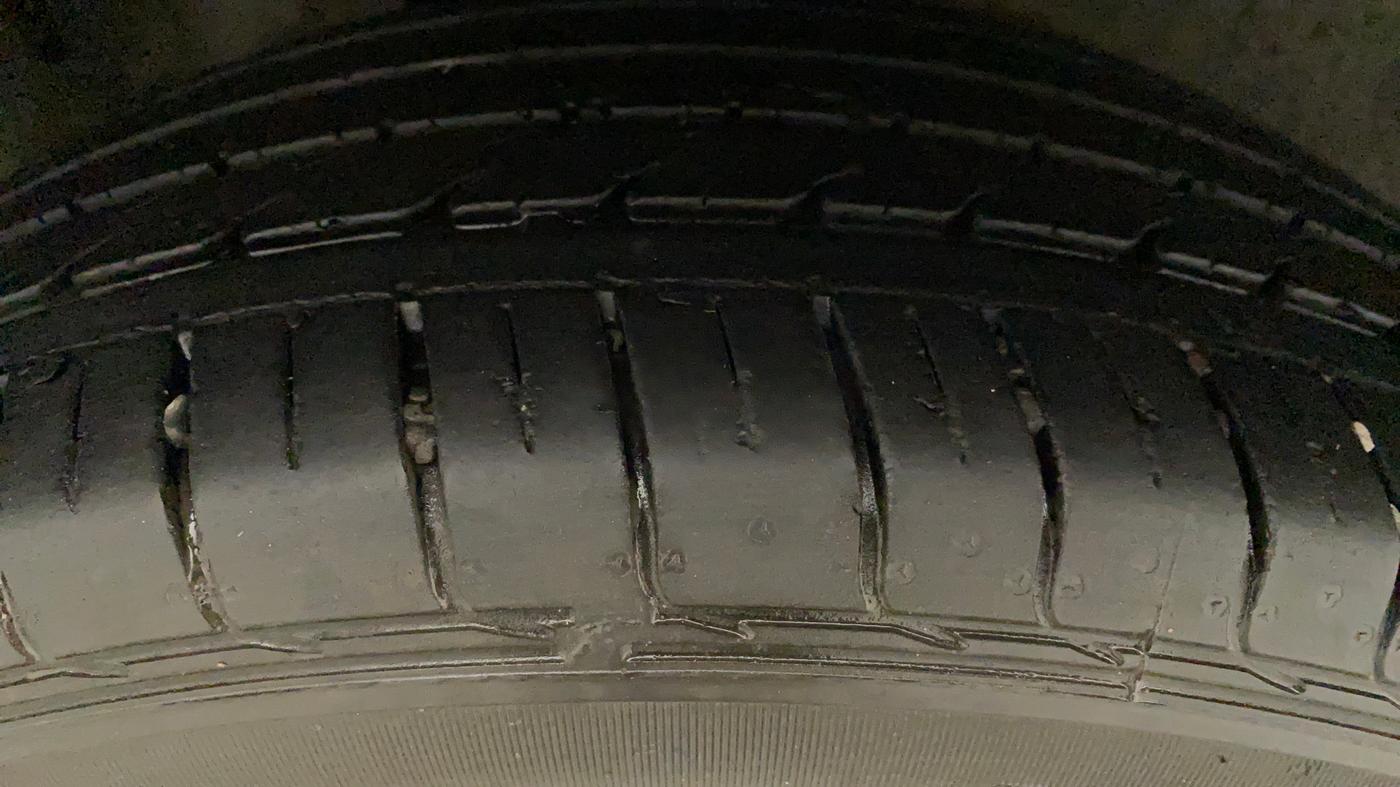 2019 MG HECTOR SHARP 1.5 DCT PETROL, Petrol, Automatic, 27,369 km, Right Rear Tyre Tread
