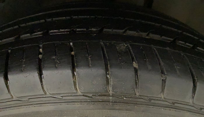 2019 MG HECTOR SHARP 1.5 DCT PETROL, Petrol, Automatic, 27,369 km, Left Rear Tyre Tread