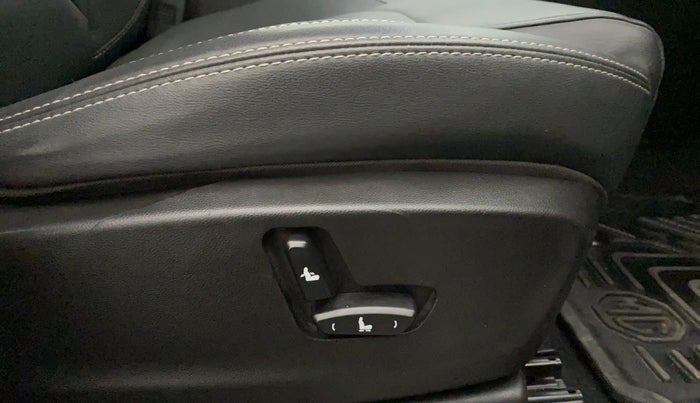 2019 MG HECTOR SHARP 1.5 DCT PETROL, Petrol, Automatic, 27,369 km, Driver Side Adjustment Panel