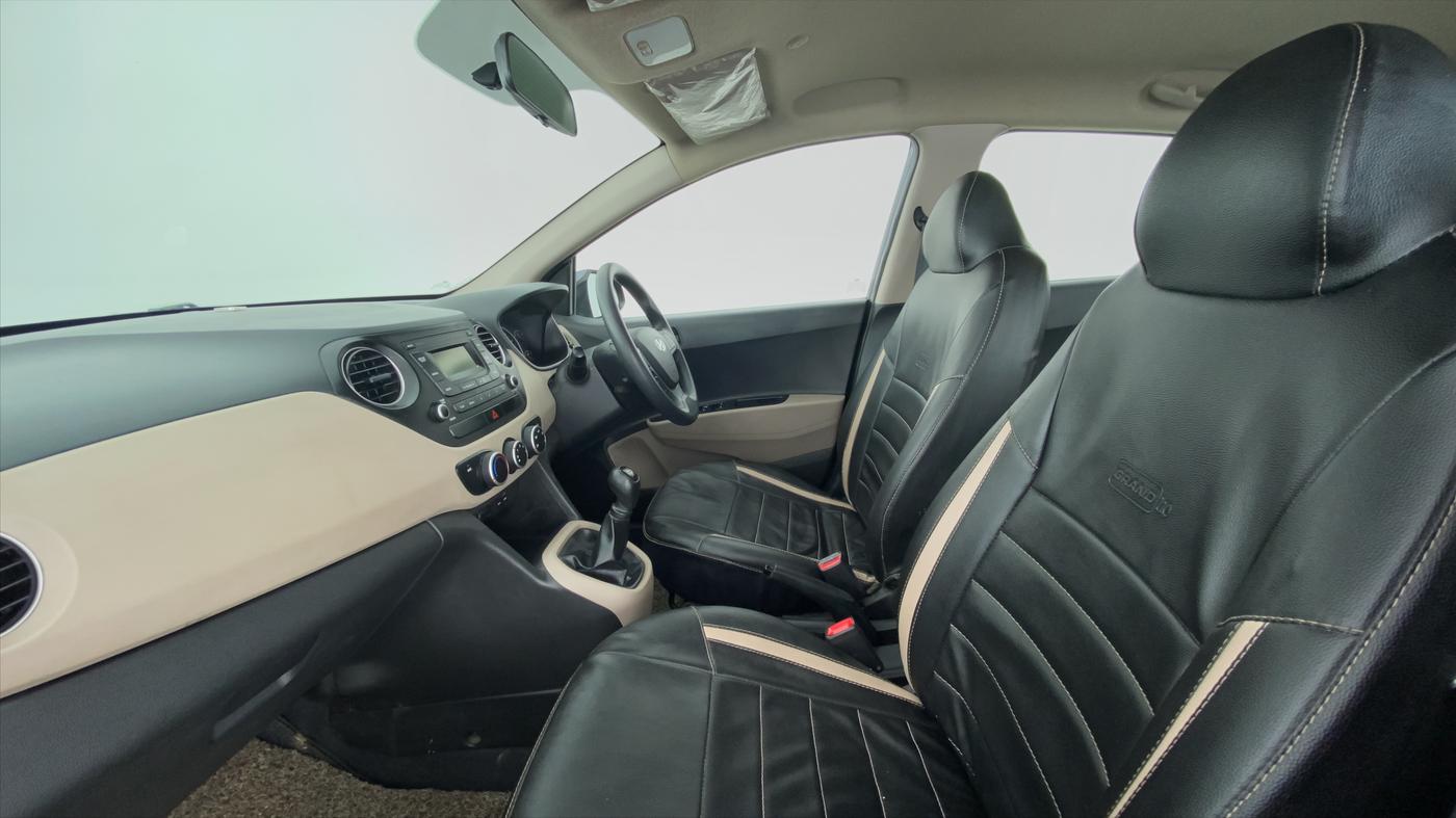 2018 Hyundai Grand i10 MAGNA 1.2 KAPPA VTVT, CNG, Manual, 43,762 km, Right Side Front Door Cabin