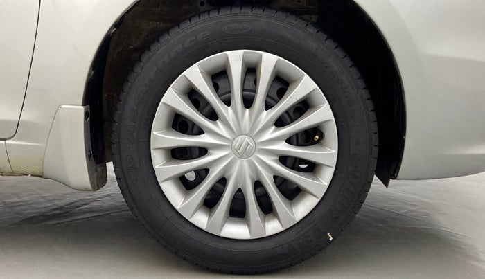 2016 Maruti Ciaz VXI PLUS, Petrol, Manual, 57,845 km, Right Front Wheel