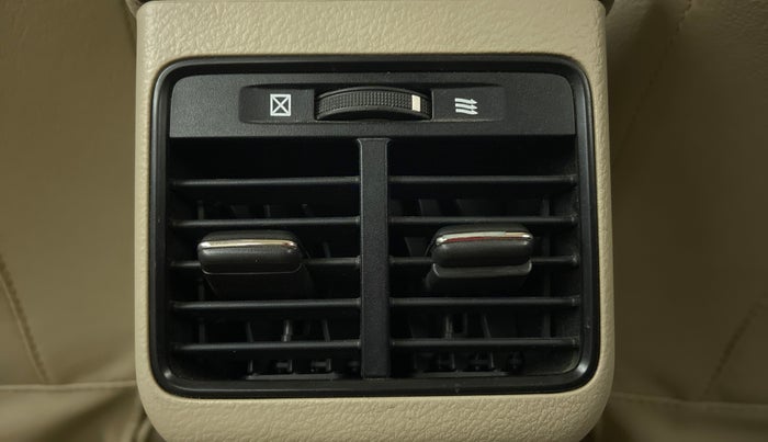 2016 Maruti Ciaz VXI PLUS, Petrol, Manual, 57,845 km, Rear AC Vents