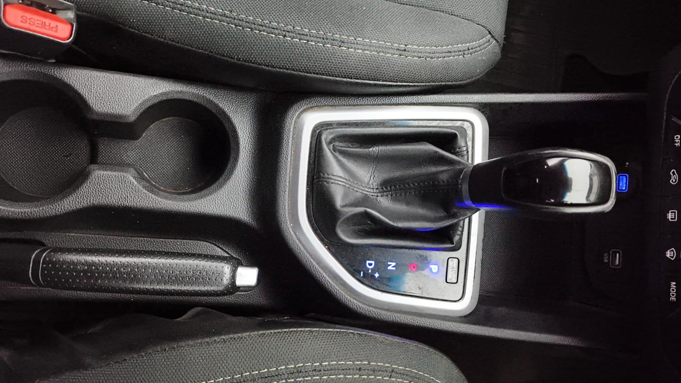 2018 Hyundai Creta SX AT 1.6 DIESEL, Diesel, Automatic, 1,45,370 km, Gear Lever